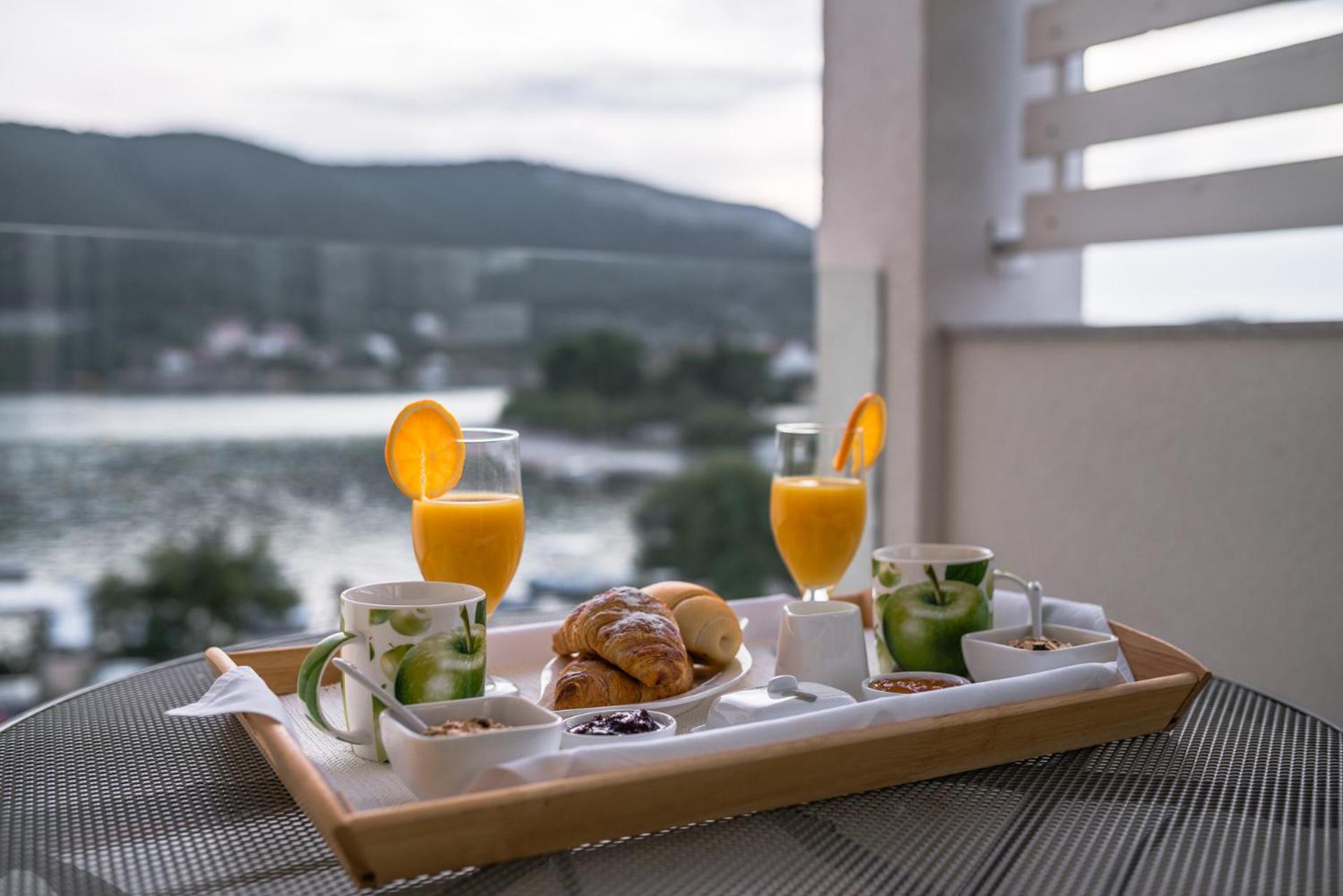 Apartments Holidays Roko Grebaštica Buitenkant foto